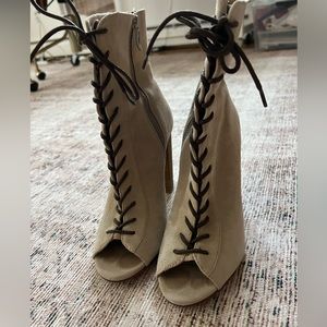 Kristin Cavallari x Chinese Laundry Bootie Size 38.5/8.5